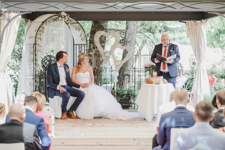 Freier Trauredner, Heiraten in der Schweiz